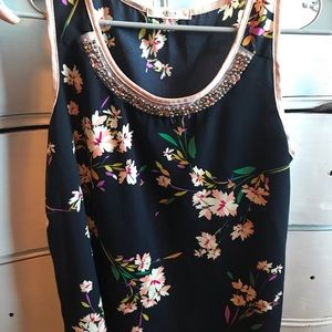 Floral Tank top blouse, size small, excellent condition!